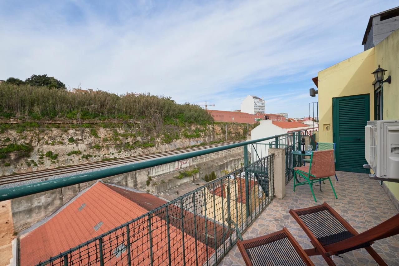 Bright Apt W Balcony, Ac, Parking, By Timecooler Lisboa Ngoại thất bức ảnh