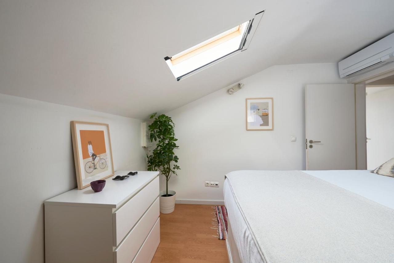 Bright Apt W Balcony, Ac, Parking, By Timecooler Lisboa Ngoại thất bức ảnh