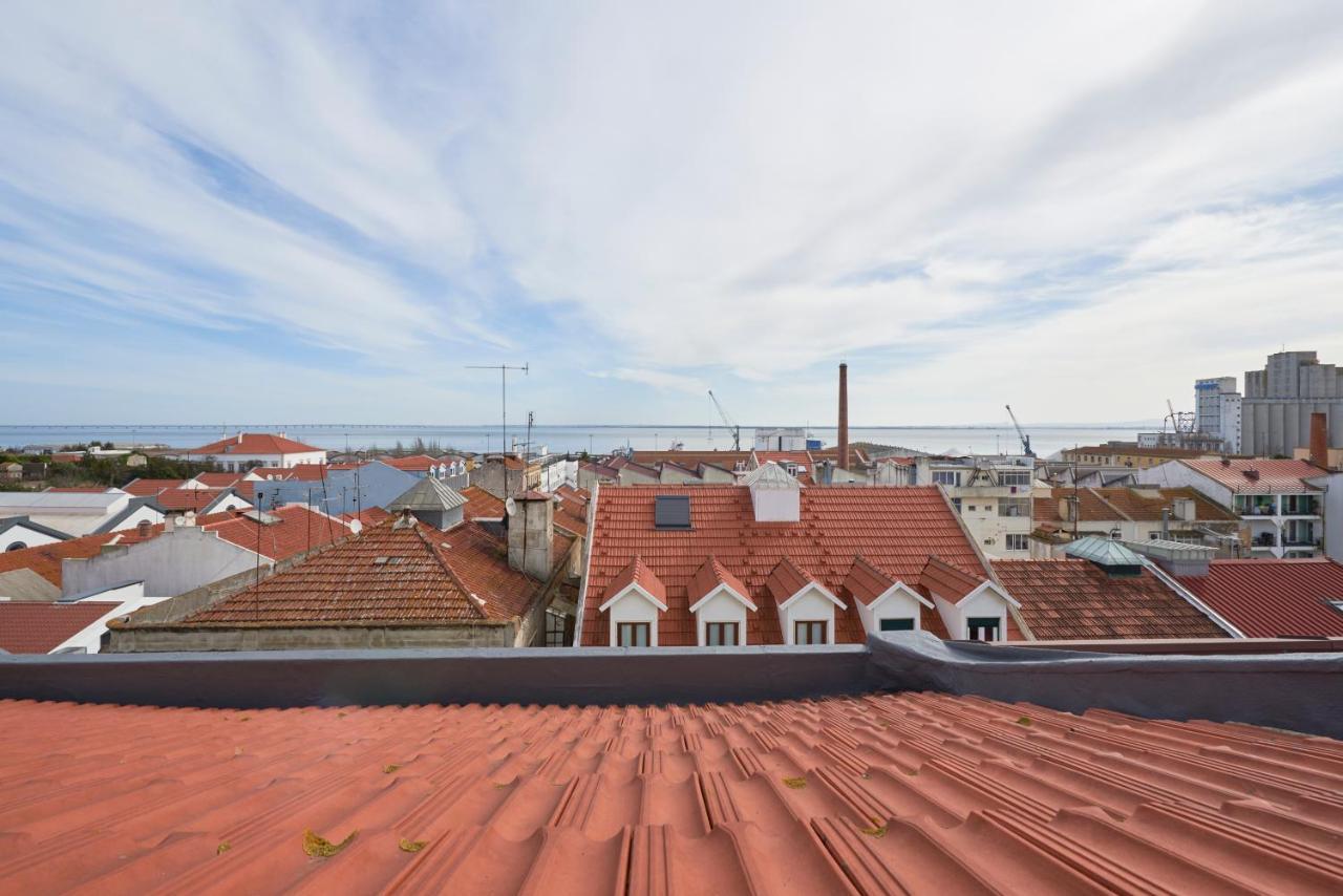 Bright Apt W Balcony, Ac, Parking, By Timecooler Lisboa Ngoại thất bức ảnh