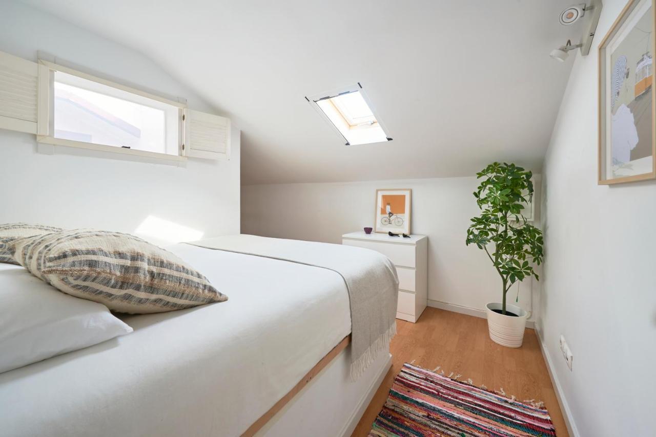 Bright Apt W Balcony, Ac, Parking, By Timecooler Lisboa Ngoại thất bức ảnh