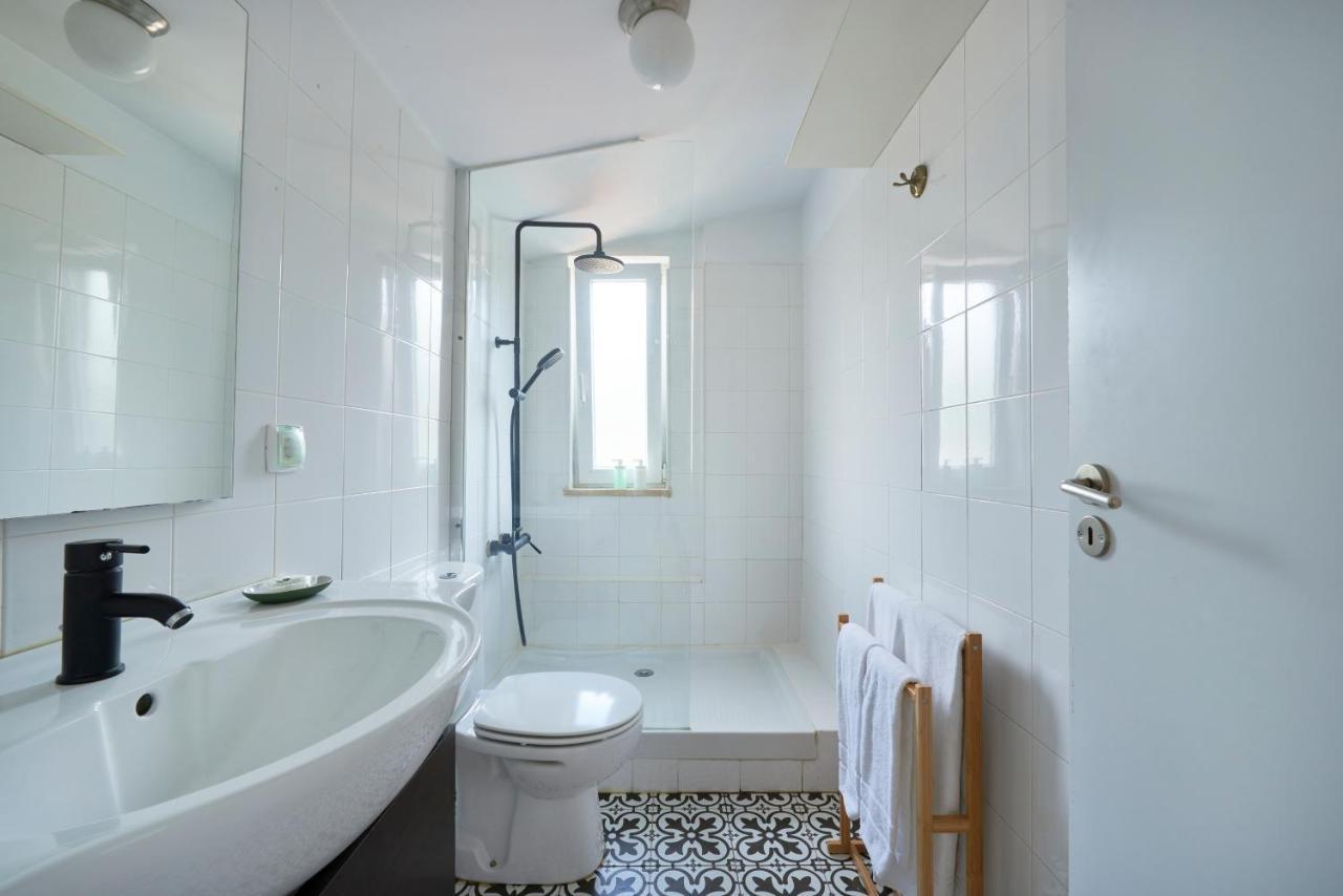 Bright Apt W Balcony, Ac, Parking, By Timecooler Lisboa Ngoại thất bức ảnh